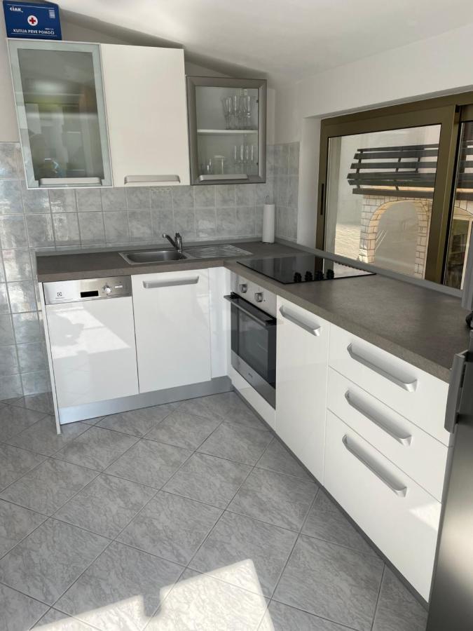 Casa Estancia Apartment Njivice Luaran gambar