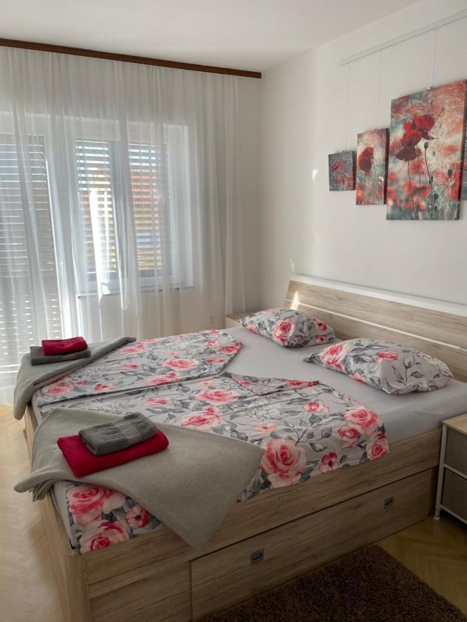 Casa Estancia Apartment Njivice Luaran gambar