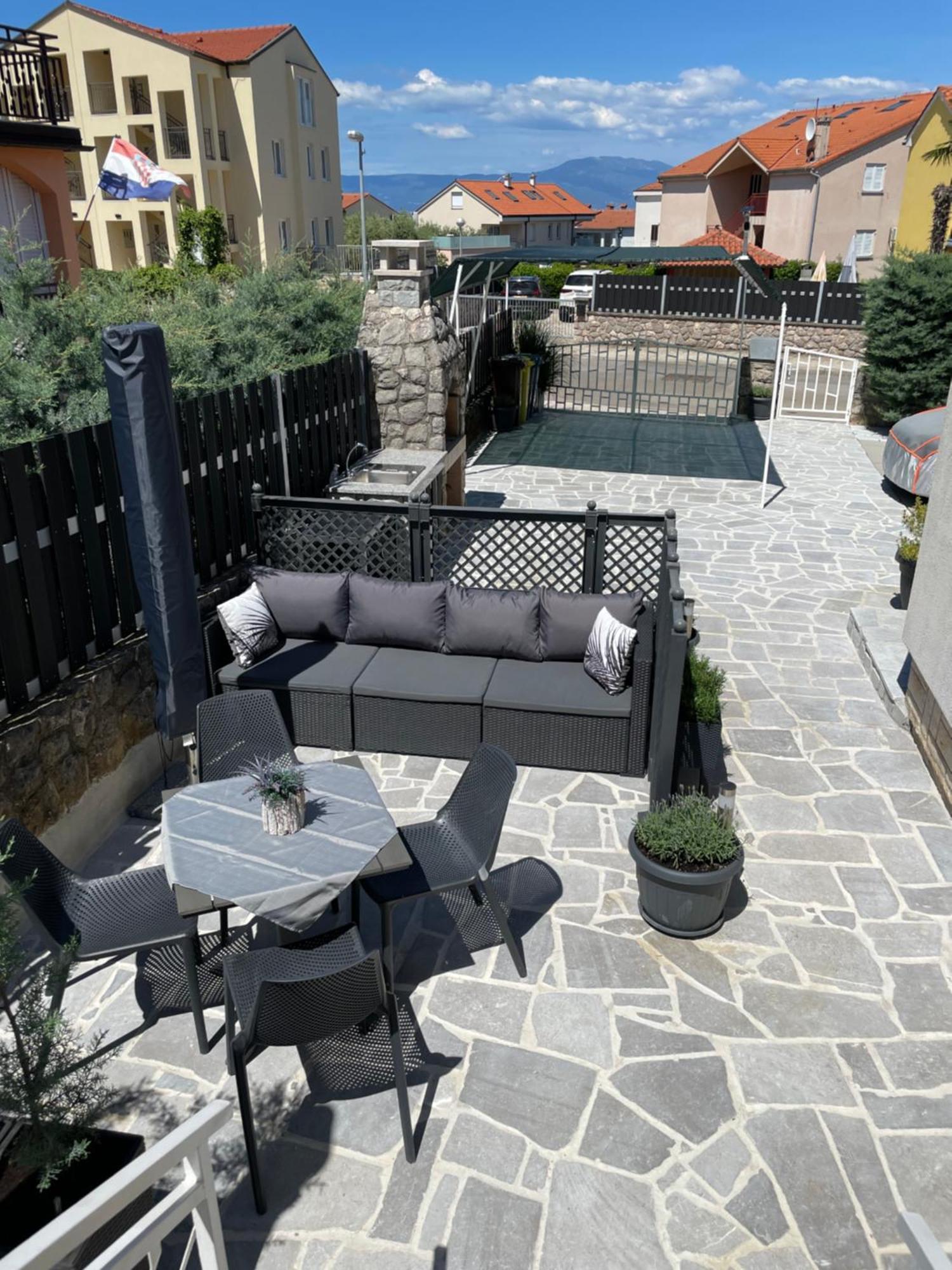 Casa Estancia Apartment Njivice Luaran gambar
